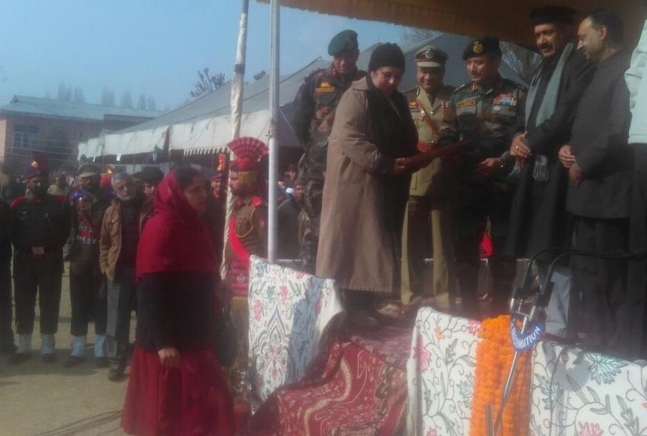 Dy CMO Bla receives certificate of commendation