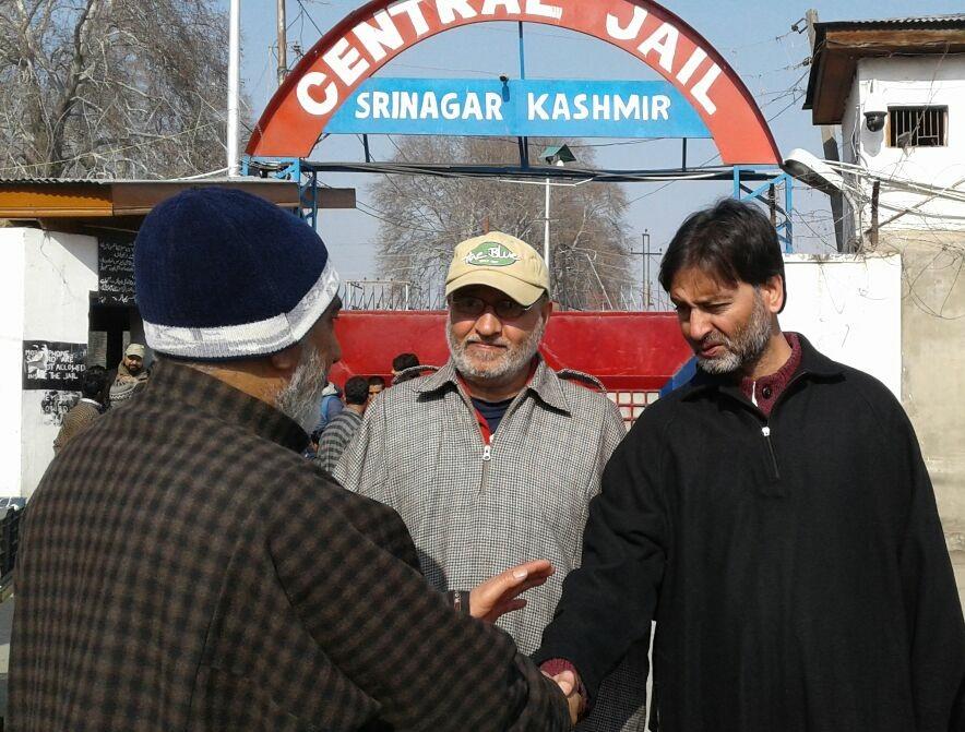 Malik released from central jail, visits Shopian injured at SKIMS