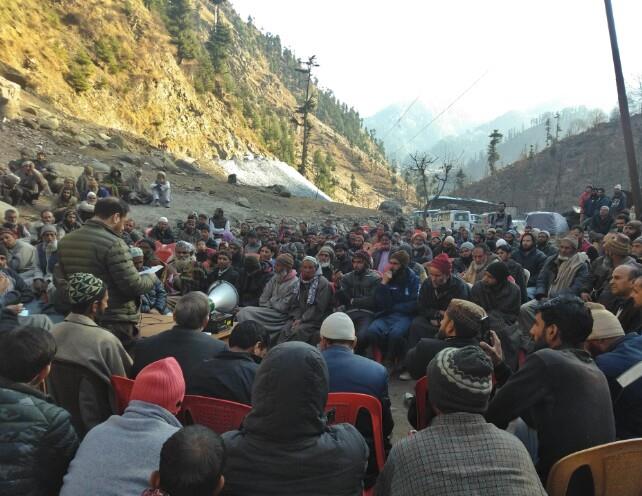 Vikar Rasool visits Chapnari, Kawana areas of Banihal