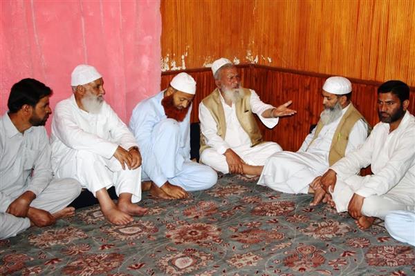 DFP lashes out at Raina for justifying Shopian killings