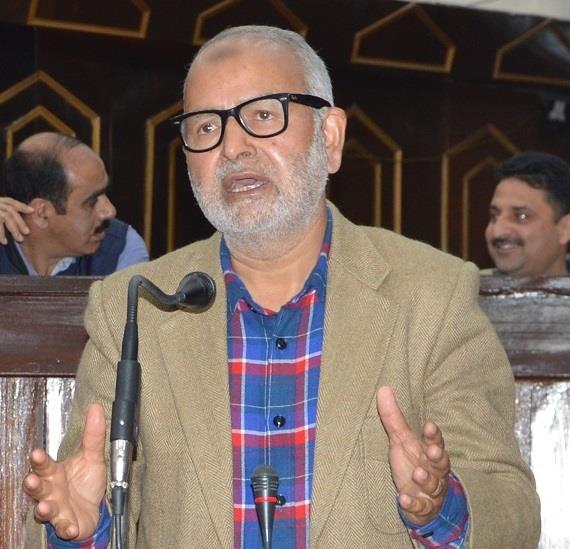 Govt making all efforts to bring permanent peace to JK: Naeem Akhtar