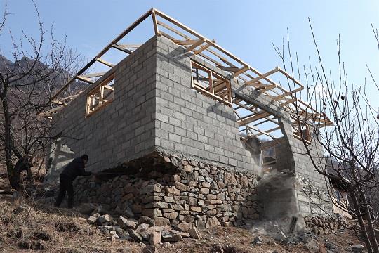 LAWDA demolishes illegally raised structures in Saida Kadal, other areas