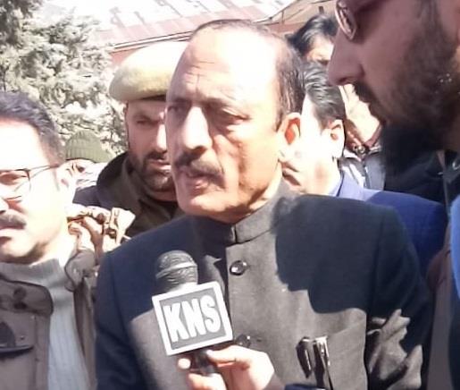 Abdul Haq concerned over cross-LoC shelling