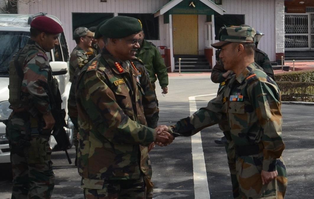Northern army commander reviews security in valley