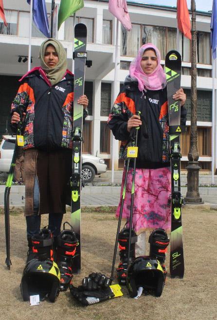 Two Valley girls to represent India in Asian Ski championship in Iran