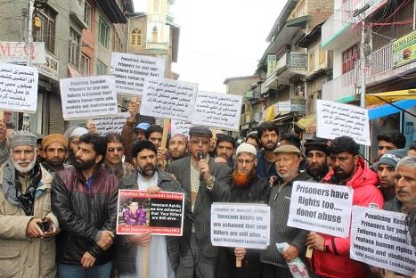 On JRL’s call, JKLF leaders, activities protest