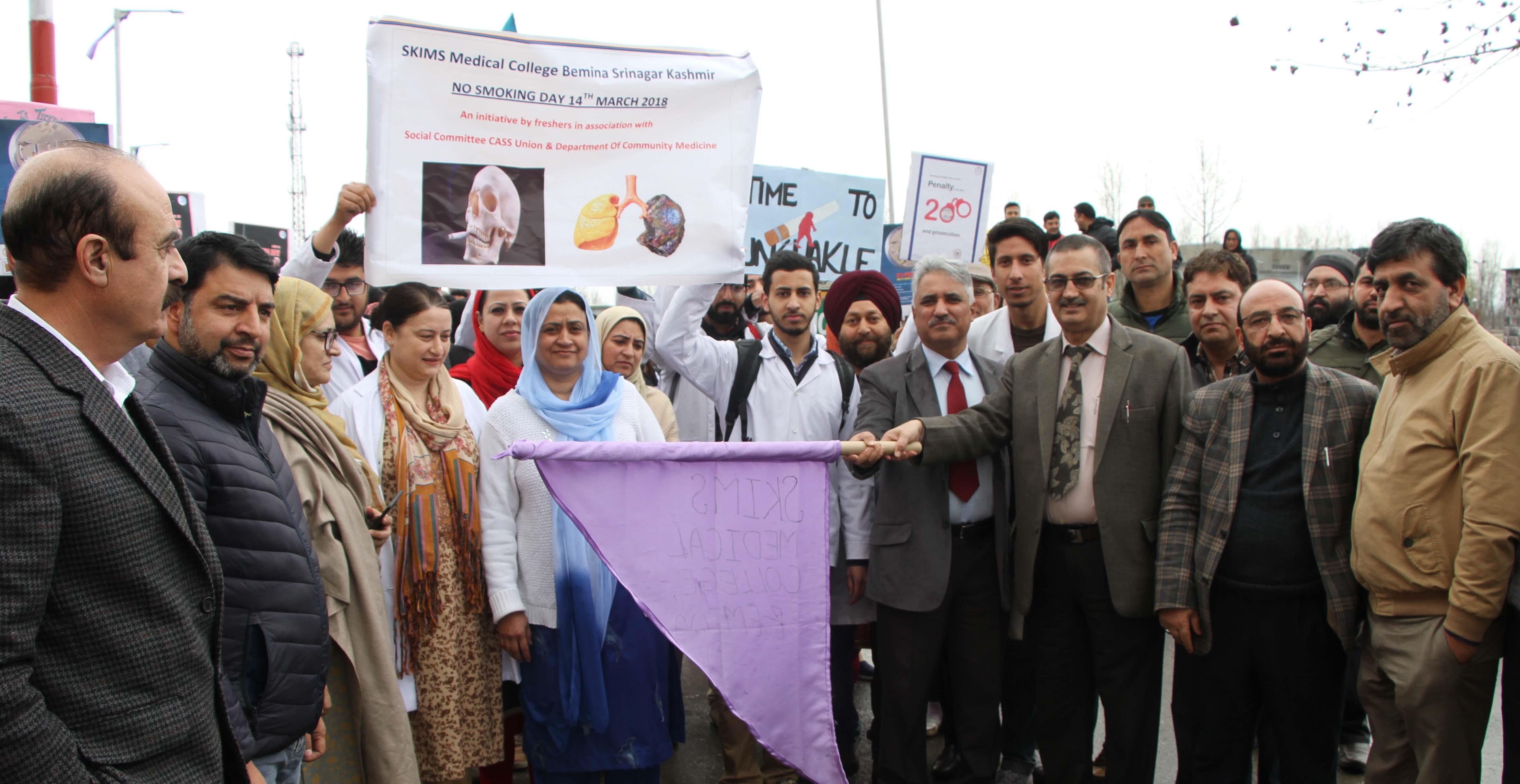 SKIMS observes ‘No Smoking Awareness Day’