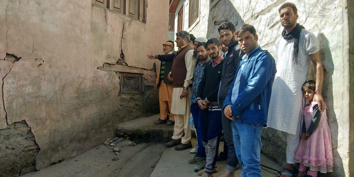 Shaheen seeks security audit of buildings damaged due to railway tunnel construction