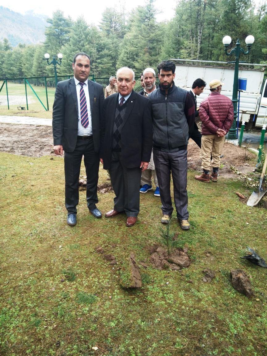 Grand Mumtaz Resorts Pahalgam kick-starts plantation drive