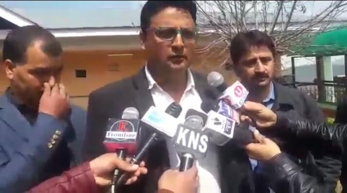 Handwara private schools shut, forcing ten thousand students to stay back at home