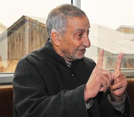 Prof Bhat chairs meeting of Hurriyat (M)