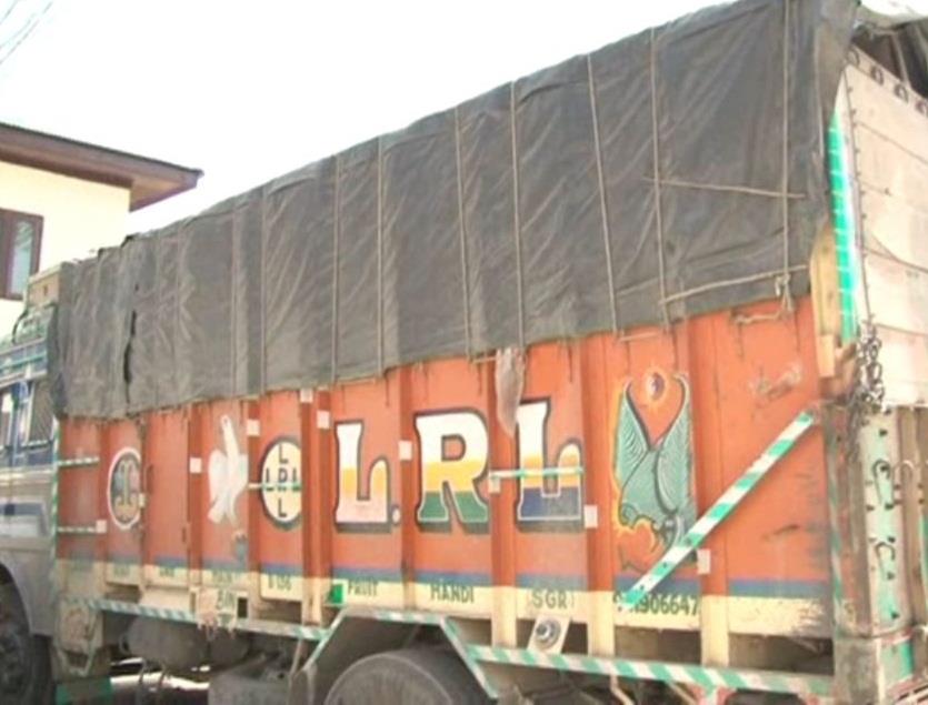 Two trucks selling sugar in black-market seized in Pattan