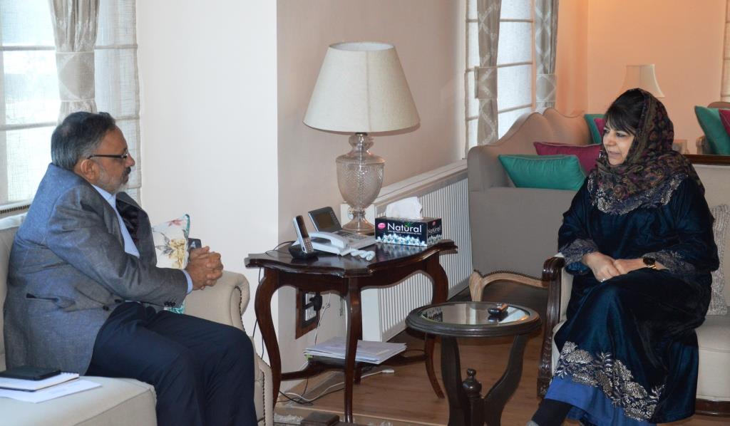 Home Secy calls on CM Mehbooba