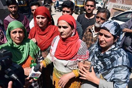 Mother of Khanyar boy pleads her son to return