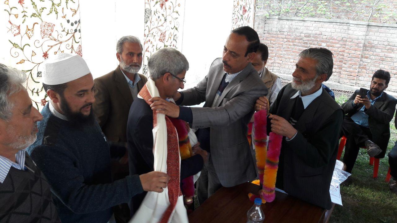 Hydraulic Circle Sopore organises grand farewell to Altaf Ahmad