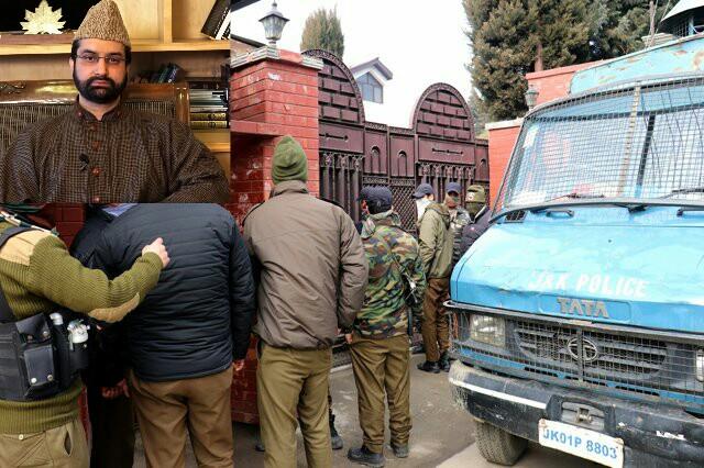 Mirwaiz placed under house arrest
