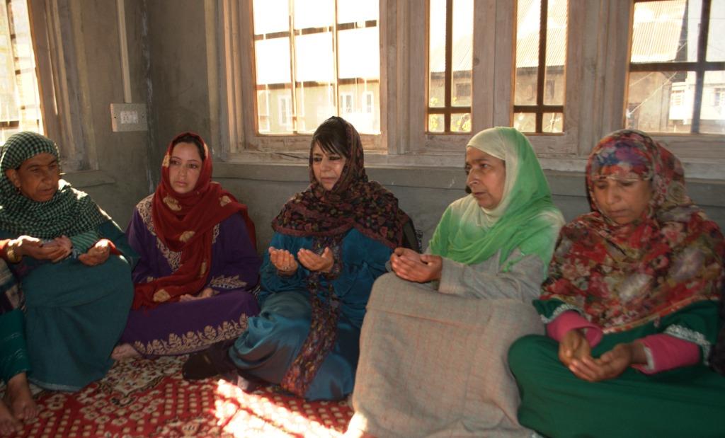 Mehbooba visits Kangan