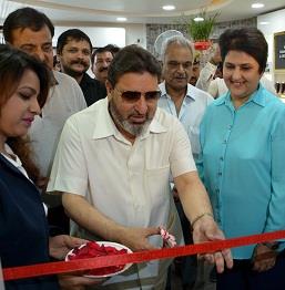 Fashion business offers huge scope for young entrepreneurs: Altaf Bukhari
