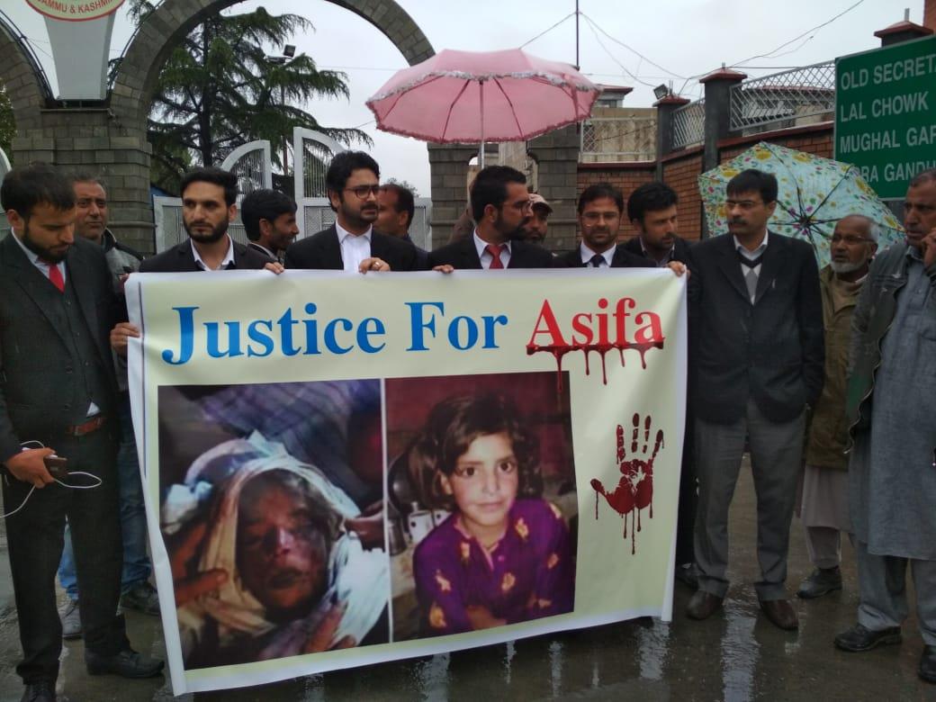 Lawyers protest against Kathua lawyers’ action