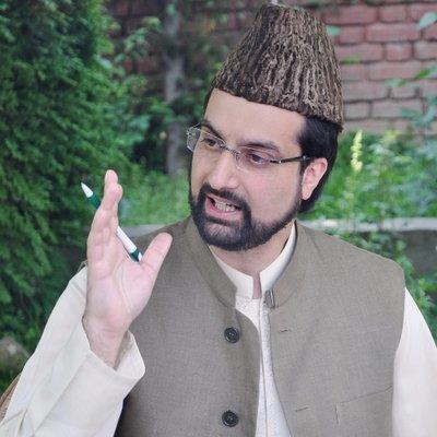 Mirwaiz welcomes statements of India and Pak army chiefs on peace in Kashmir