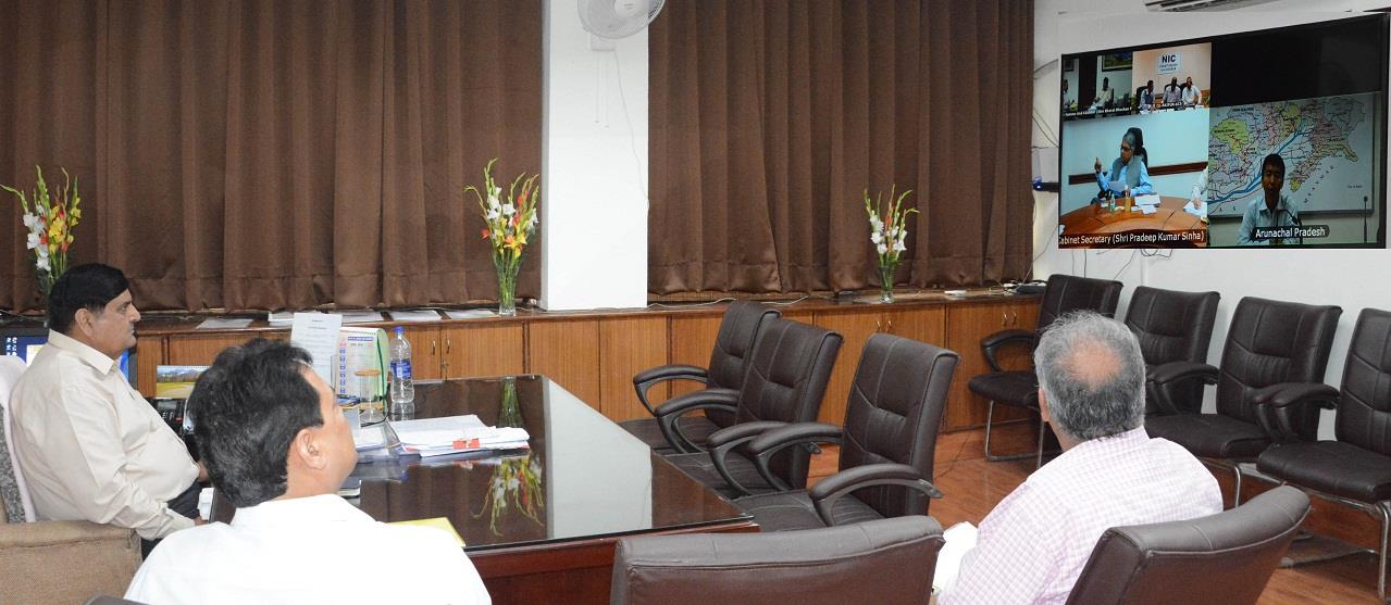 Union Cabinet Secretary reviews progress on rural electrification