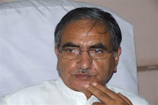 G H Mir pained over Uri road accident