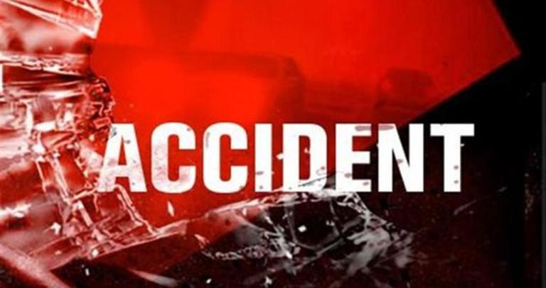 Lady died in road accident at Kulgam
