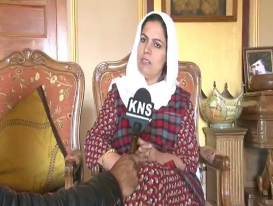 First meeting of women wing held at Srinagar