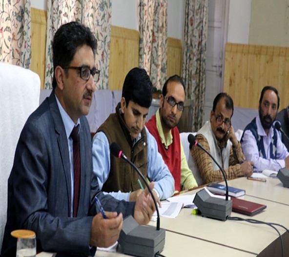 DC Kupwara reviews progress under Swachh Bharat Mission