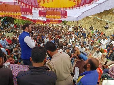 People are fed up and feel cheated with PDP BJP Govt: Vikar Rasool