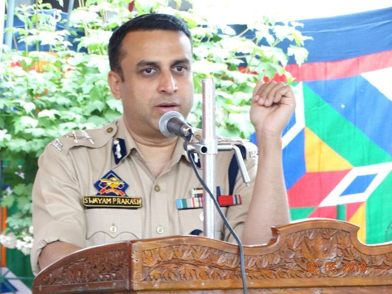 IGP Kashmir visits DPL Srinagar