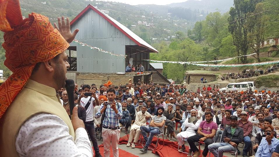 Coalition Govt confined to secretariat only: Vikar Rasool