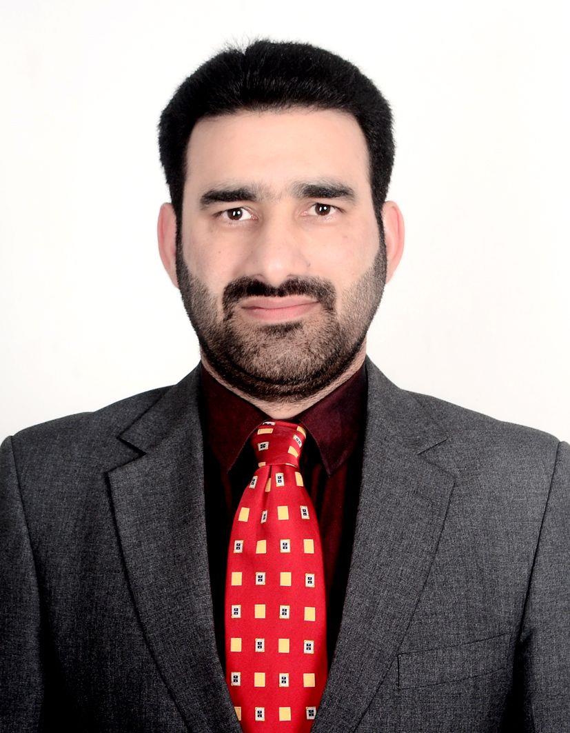 Qaiser Lone tours various areas in Lolab constituency