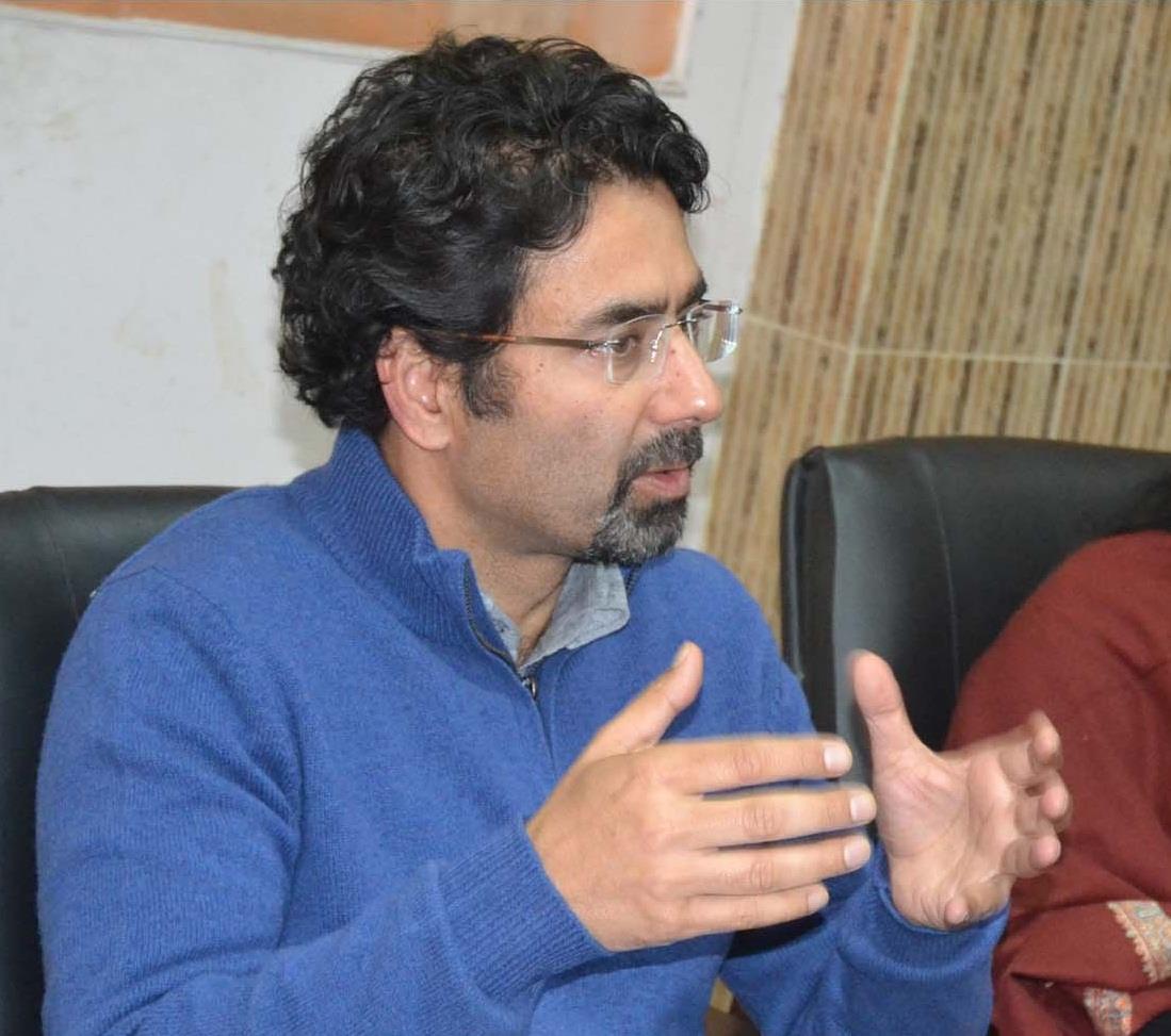 Conscientious role of people pivotal for Dal, Nigeen Lake conservation: Tassaduq Mufti