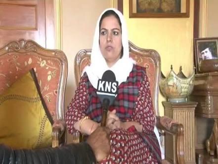 If CM is not safe, how can an ordinary woman be: Safina Beigh