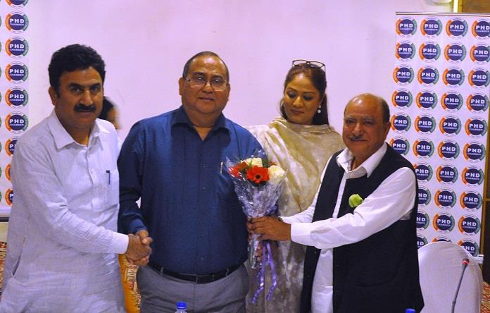 PHD Chamber Kashmir chapter holds meet with D P S Negi