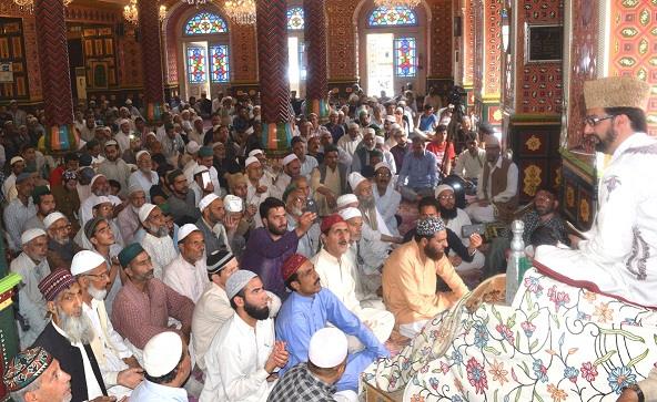 Islam stands for equal rights, dignity to women: Mirwaiz