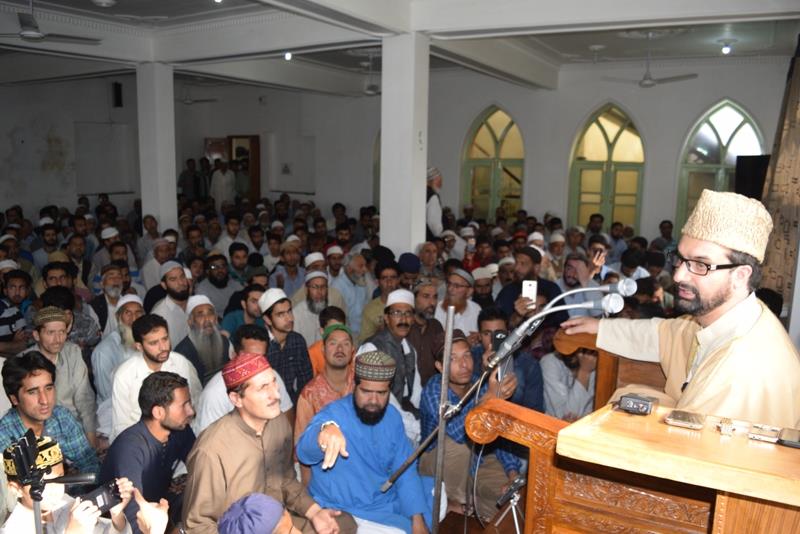 Mirwaiz terms Ramadhan full of spiritual rewards for faithful