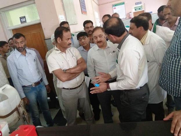 Principal Secretary Health conducts extensive tour of North Kashmir
