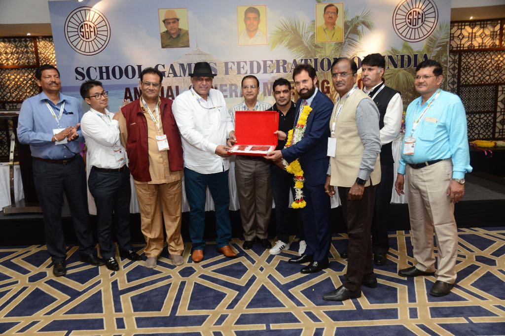 Jahangir Mir conferred ‘Life Time Achievement Award’ at Goa by SGFI