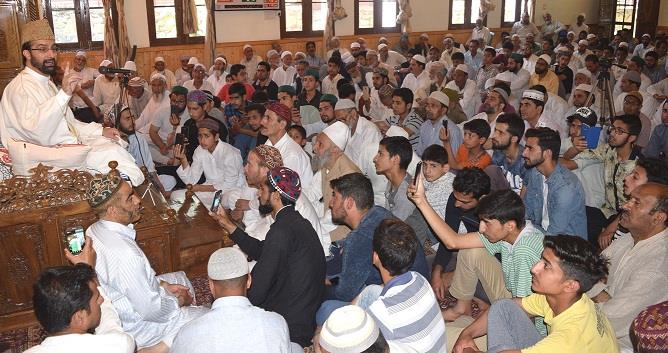 Month of Ramadhan full of nature’s bounties, rewards: Mirwaiz