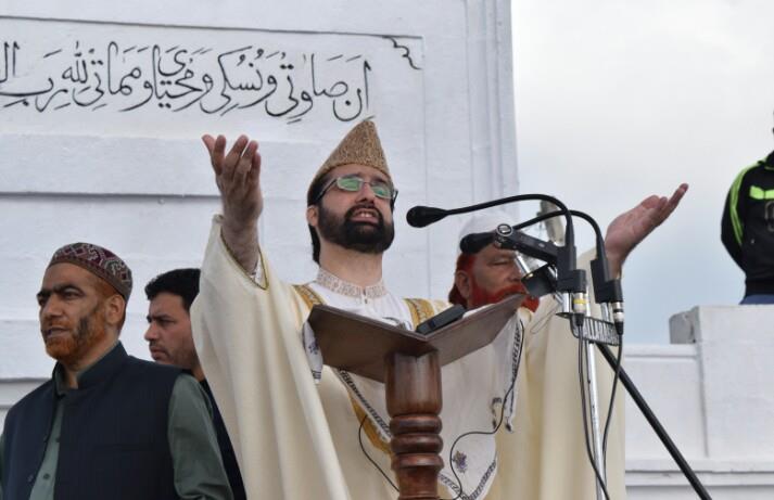 Eid-ul-Fitr celeberated across sub continent including Kashmir with great religious fervour
