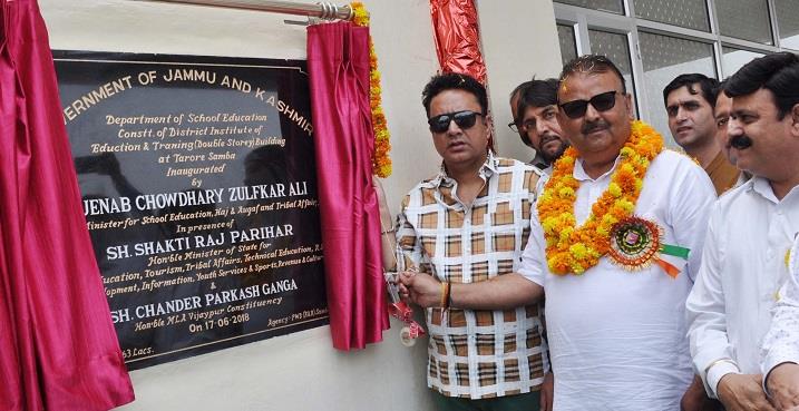 Zulfkar for strengthening elementary education in JK