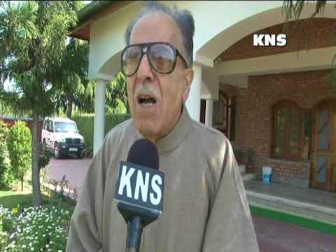 Soz visits Shujaat Bukhari’s residence, attends congregation