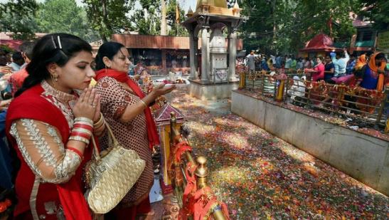 Pilgrims throng Tikker kup, Baderkali Handwara shrine on Kheer Bhawani