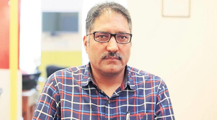 Journalists pay tributes to slain editor Bukhari