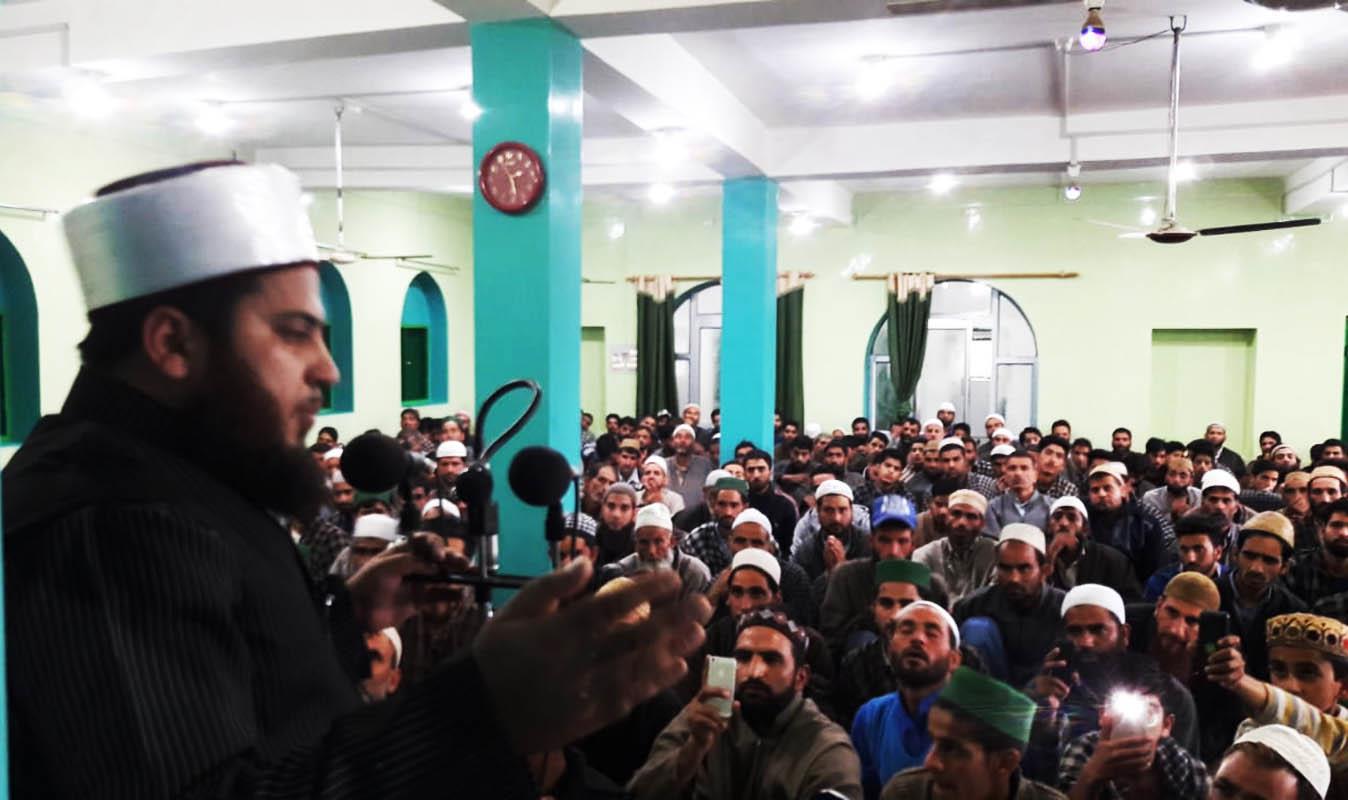 Growing liquor consumption, drug abuse taking toll on Kashmir’s future generation: Alama Hami