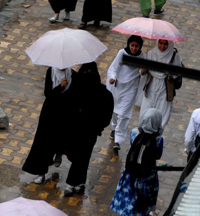 Incessant Rains; helpline setup in Anantnag, Kulgam