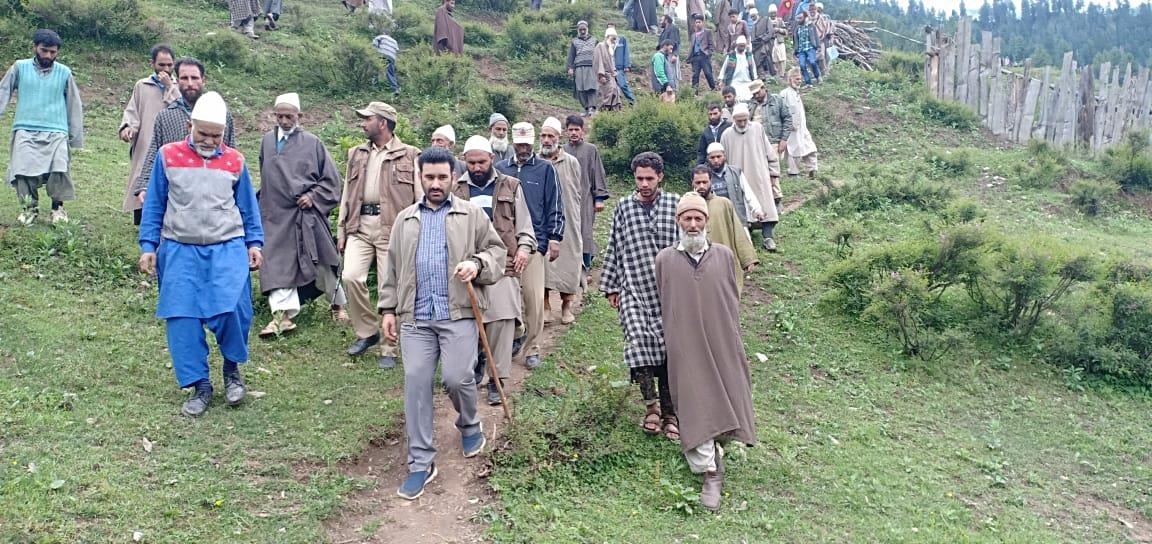 Qaiser Lone takes stock of dev works in week-long tour to border areas in Machil