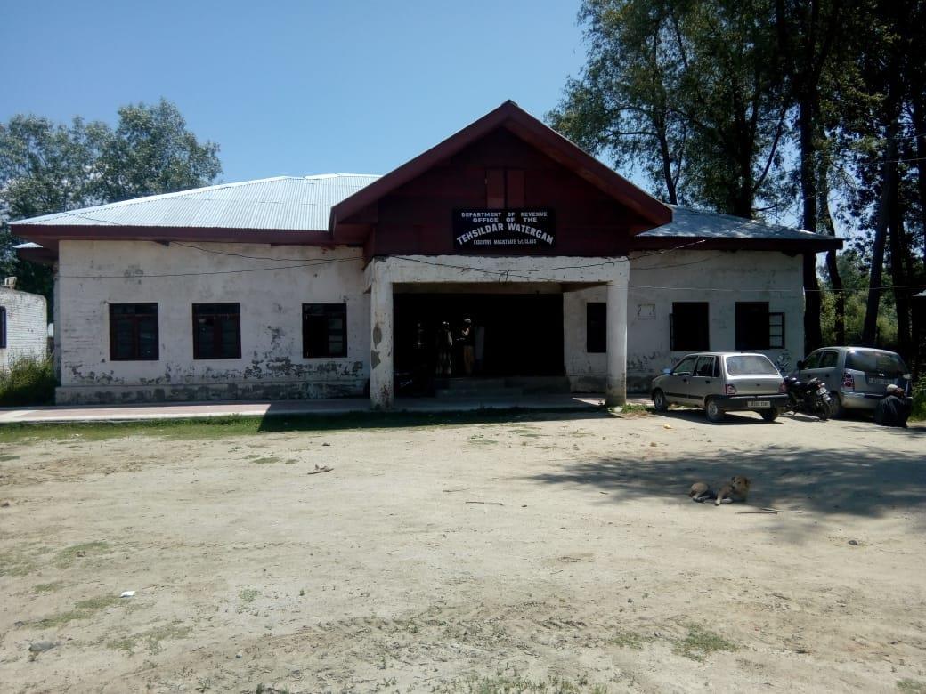 Work at Tehsil office Watergam without Tehsildar collapses
